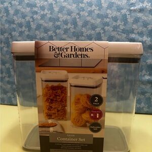 Better homes and garden flip Tite container set